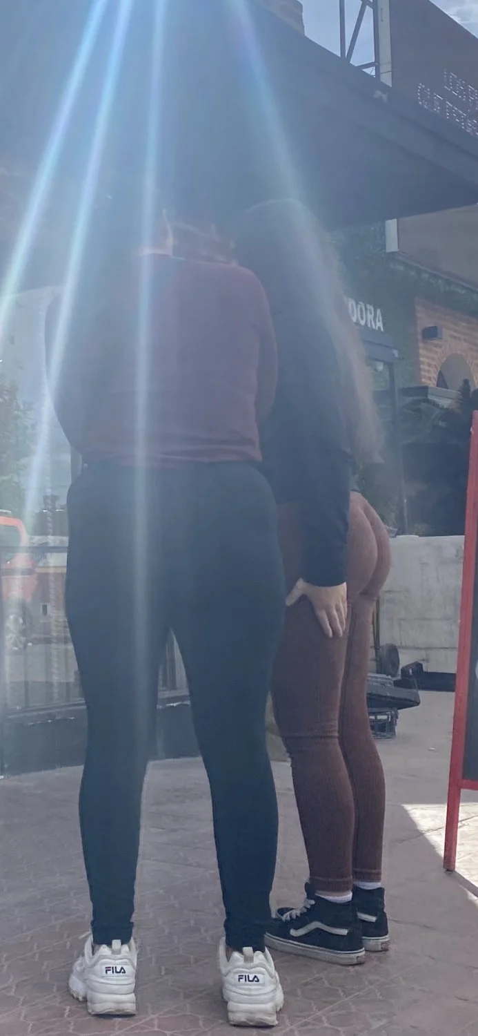 Tremendo culo esta pendeja image 11