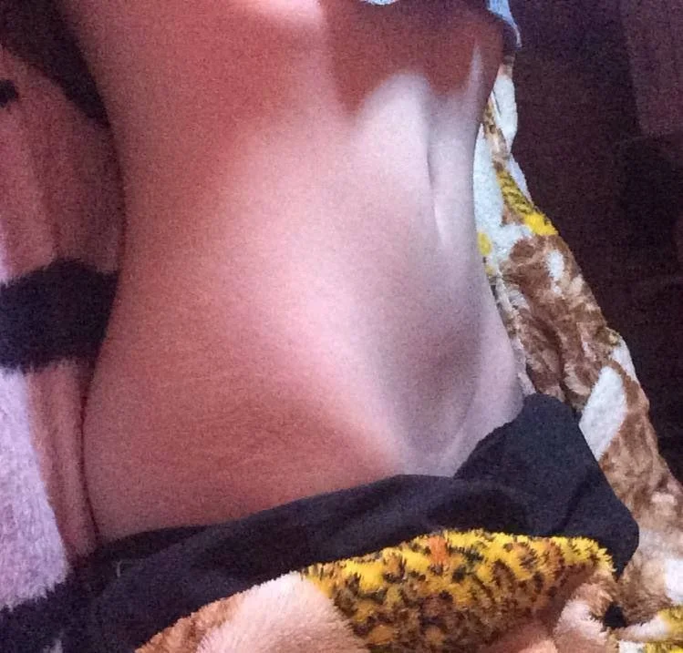 Emo safada vazou mandando nudes pro namorado image 3