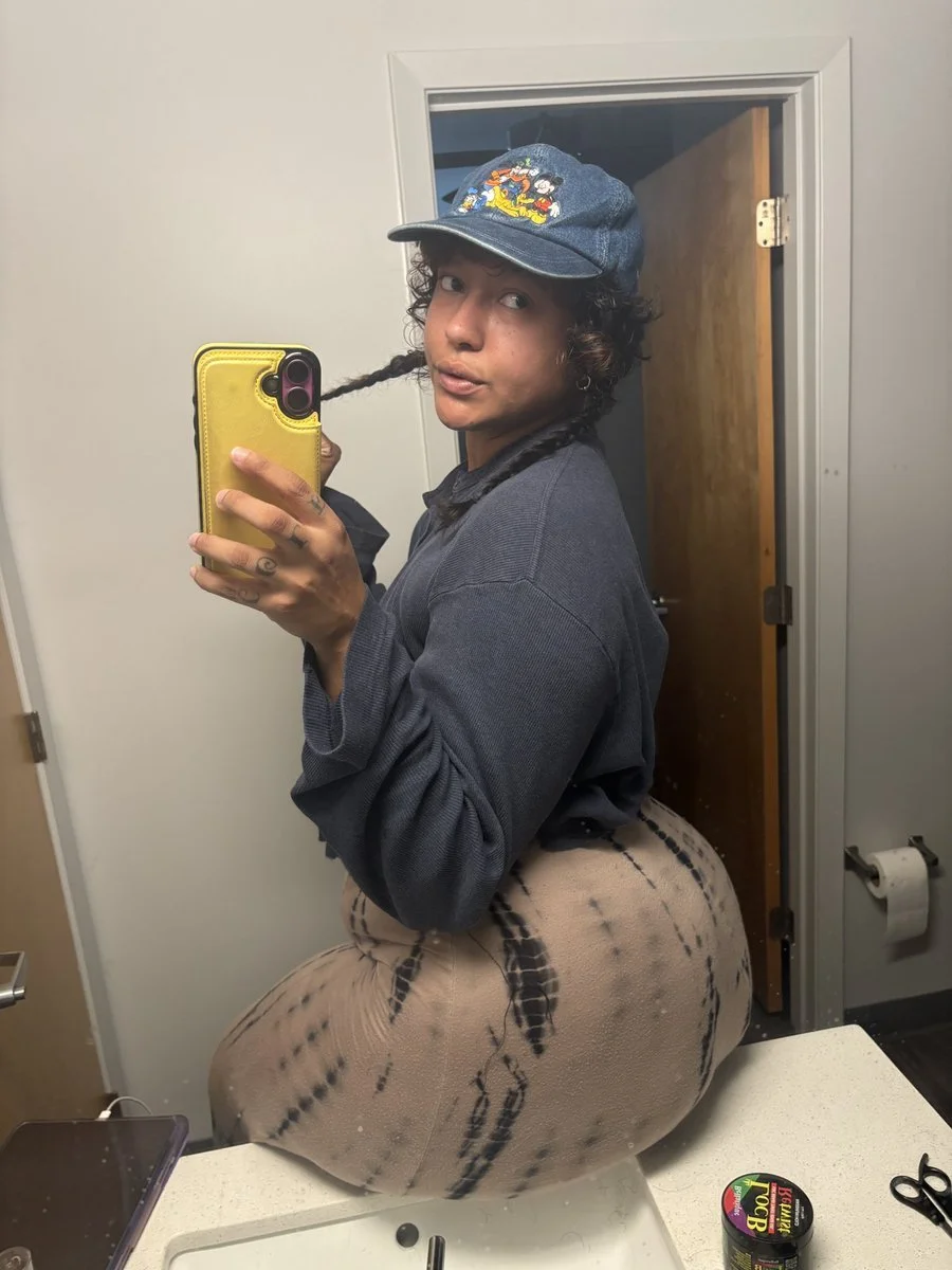 ItsBriabones Sexy image 2