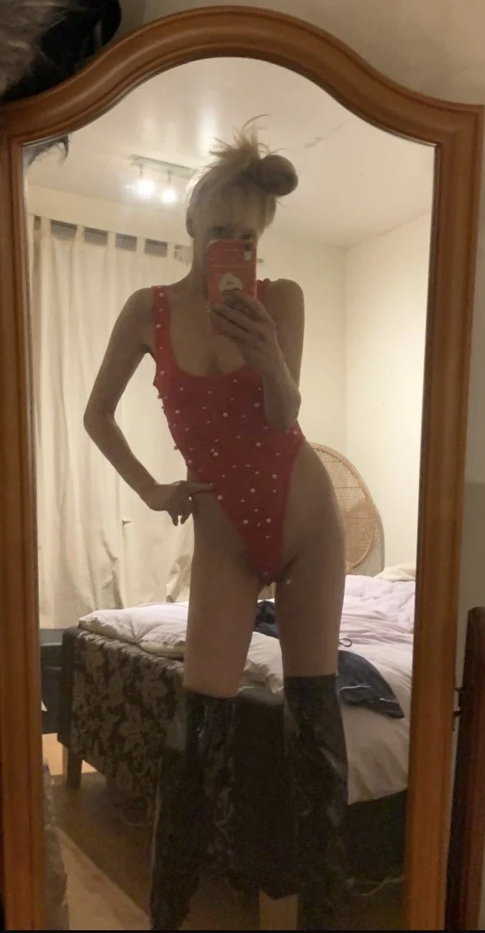 Sexy milf image 4