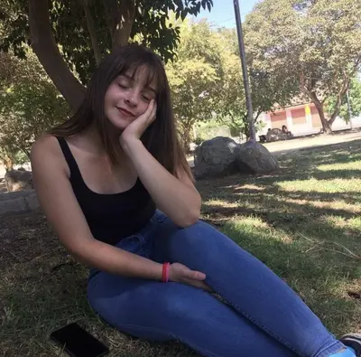Camila, chilena con buena cintura y cuerpo para preñarla, 22 cover image