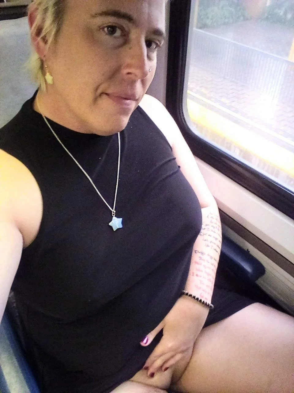 FaithFloyd_XXX all socials image 7
