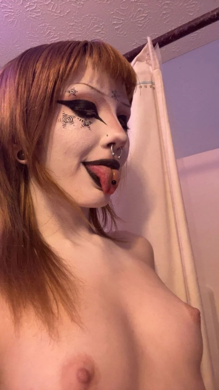 Goth emo girl slut leaked image 11