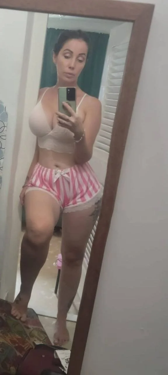 Quien quiere a esta puta image 2