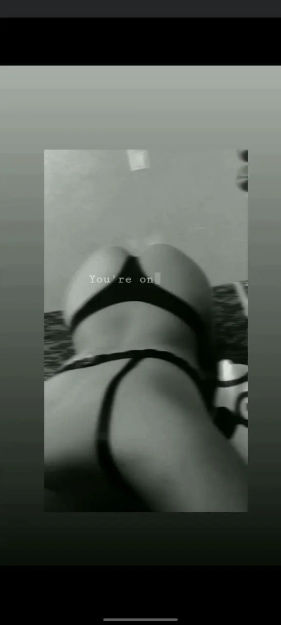 Morena rica sube sus fotos en tanga para que la vean image 5