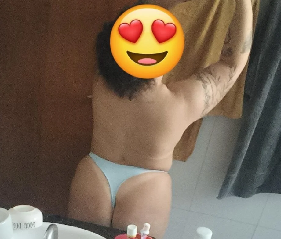 Coroa tatuada teve os nudes casados pelo namorado image 6