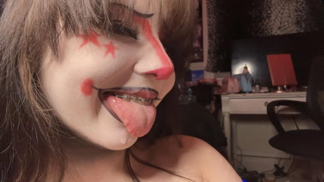 Thick alt pawg slut leaked image 17