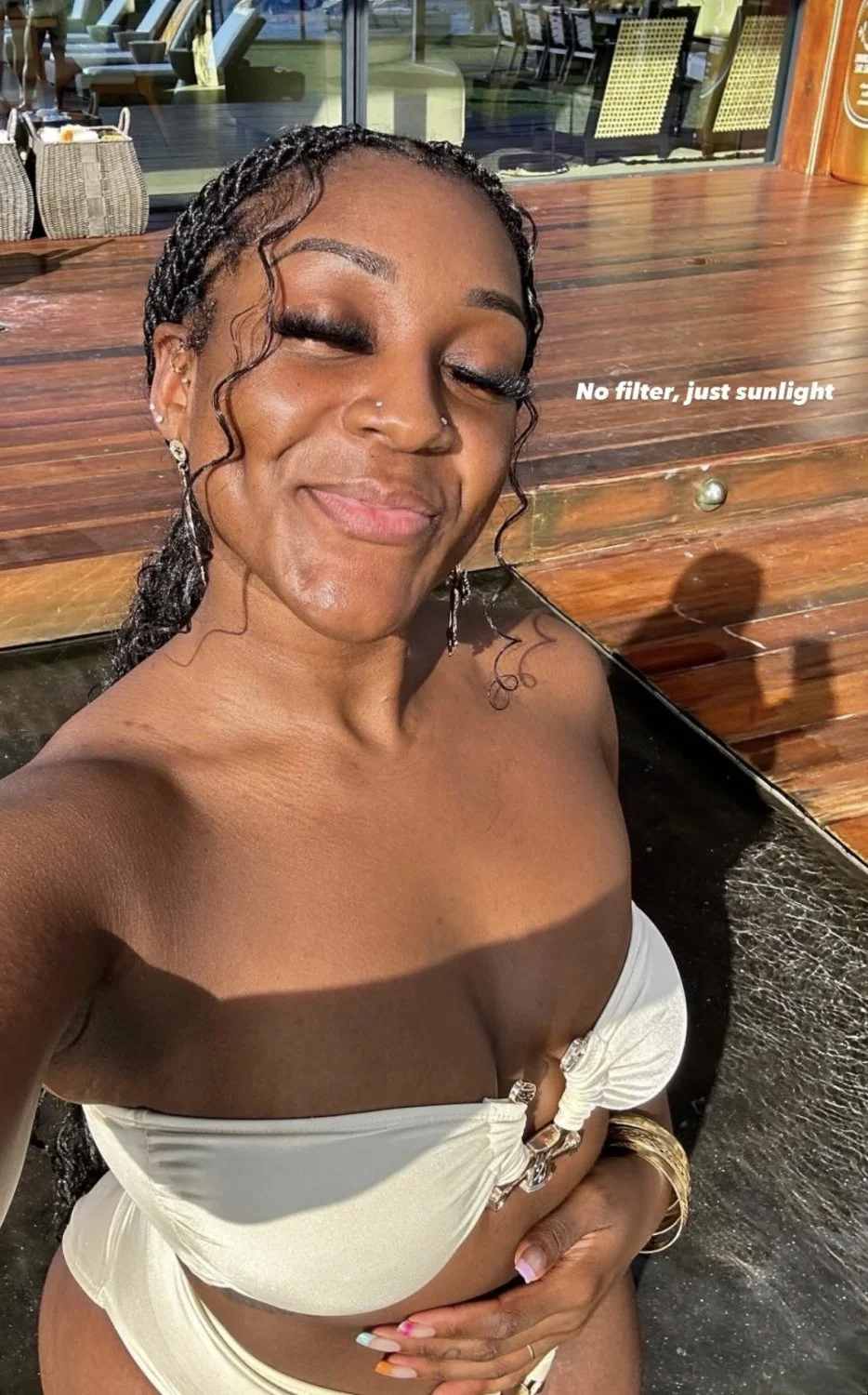 Big booty African darkskin baddie main image