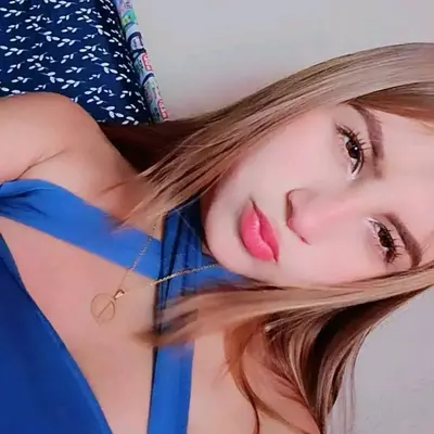 Pendeja de 18 se graba mientras se baña la muy puta cover image