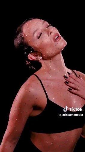 Larissa Manoela gostosa...carnaval on fire image 2