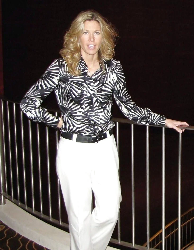 Michelle a Illinois Slutty Milf image 10