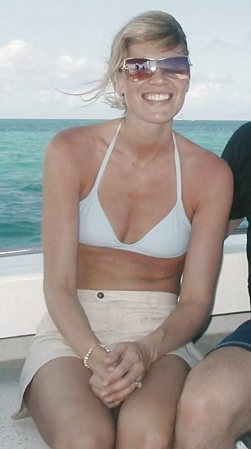 Michelle a Illinois Slutty Milf image 19