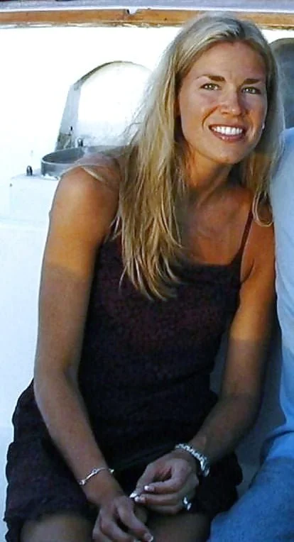 Michelle a Illinois Slutty Milf image 21