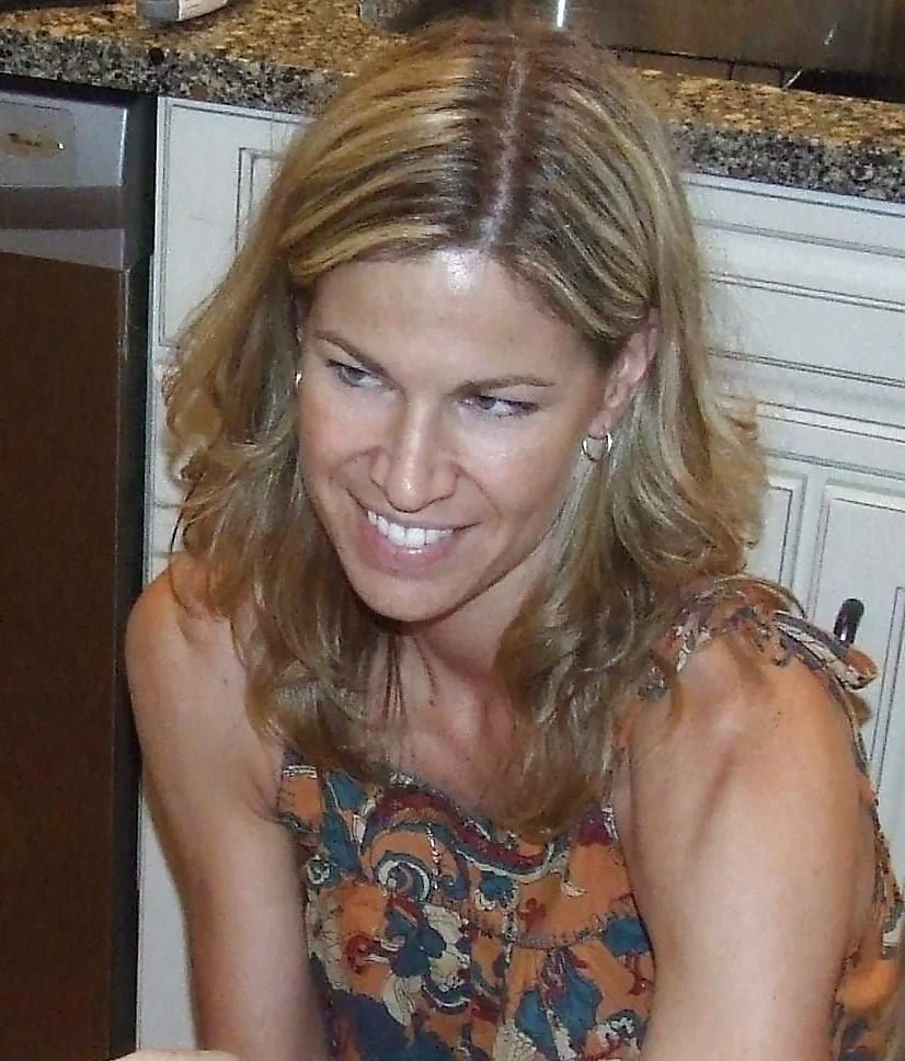 Michelle a Illinois Slutty Milf image 6