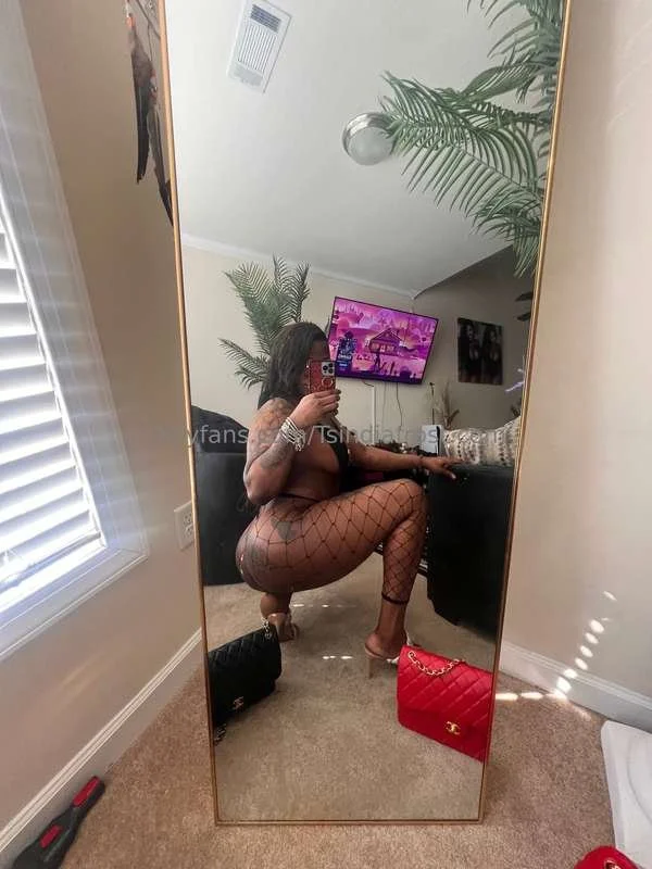 (Trans) big ass black trans damn.. image 6
