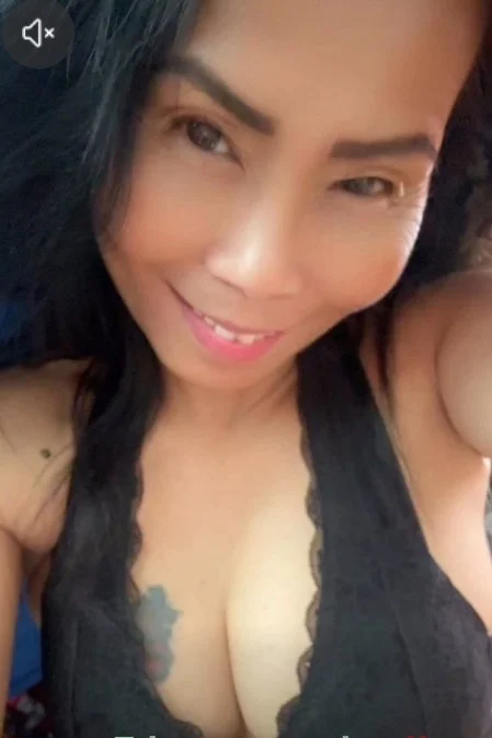 MILF HOTTIE ELMA image 2