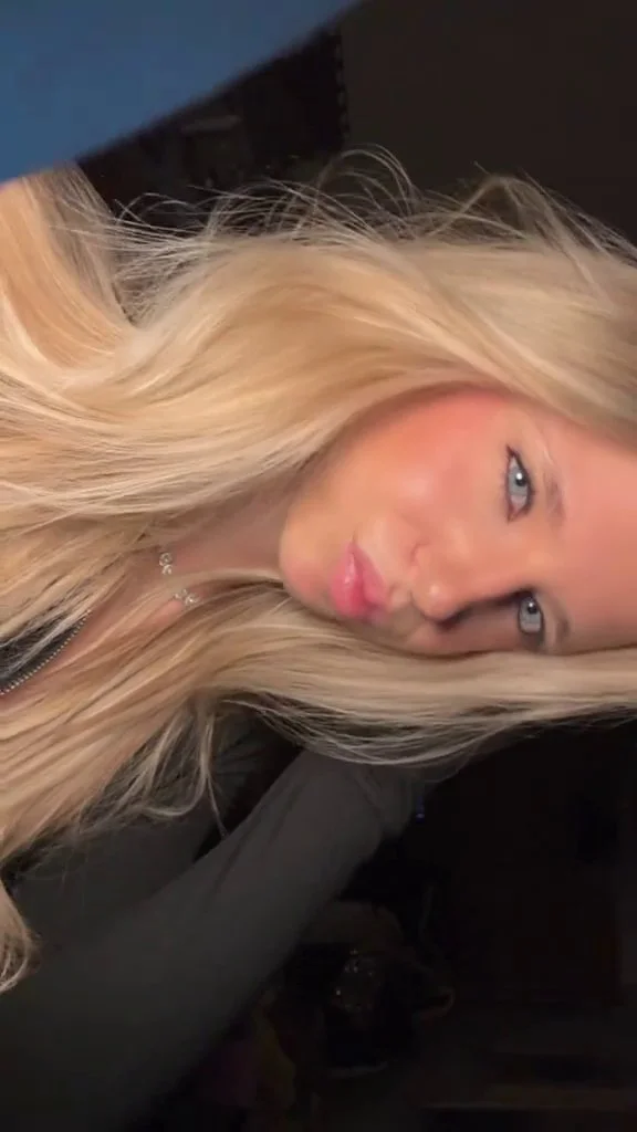 German Slut Lea image 12
