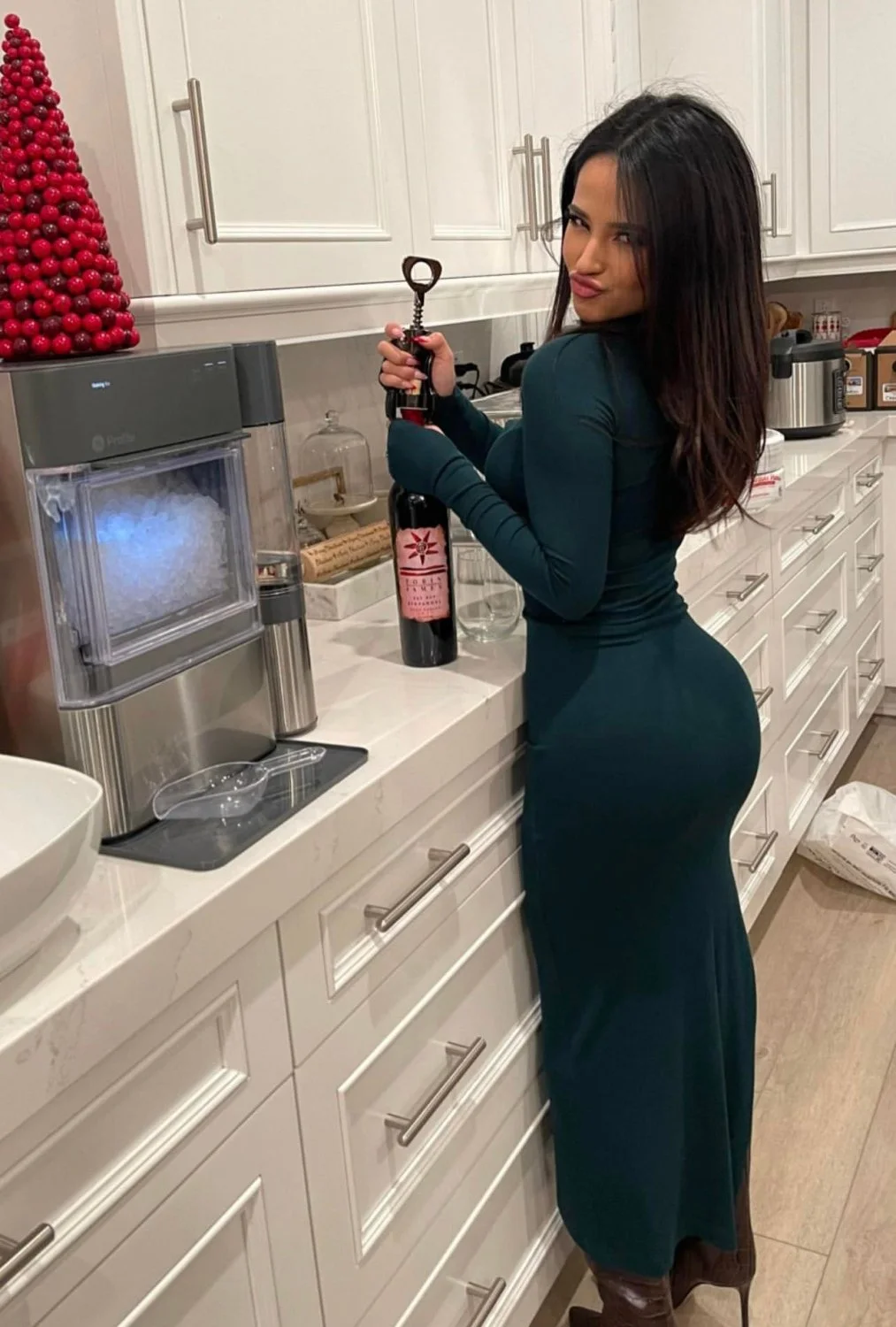 Becky G mami image 2