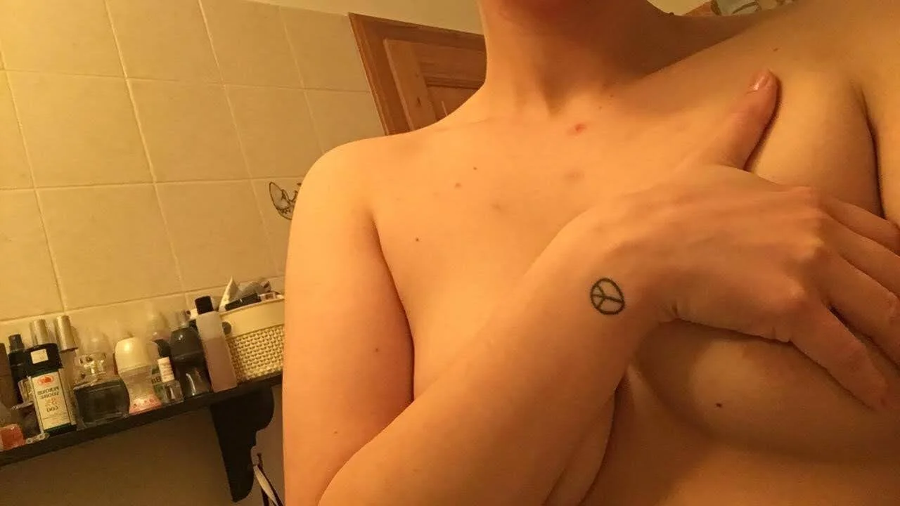 Little Czech anal whore exposing herself again 2 image 7
