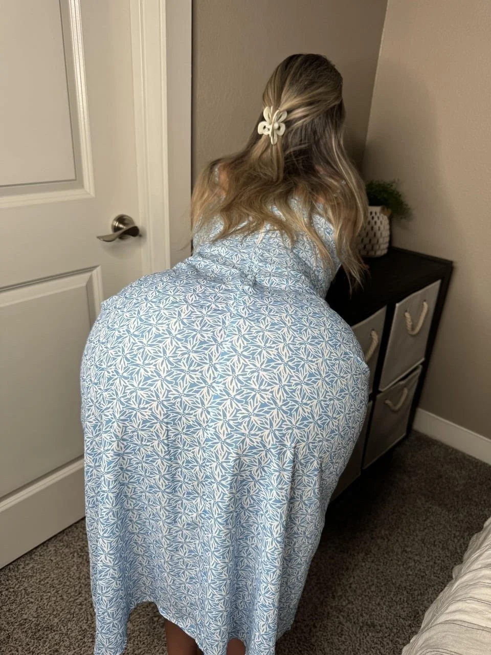 PAWG TEEN HAVE HORSE BUTT image 2