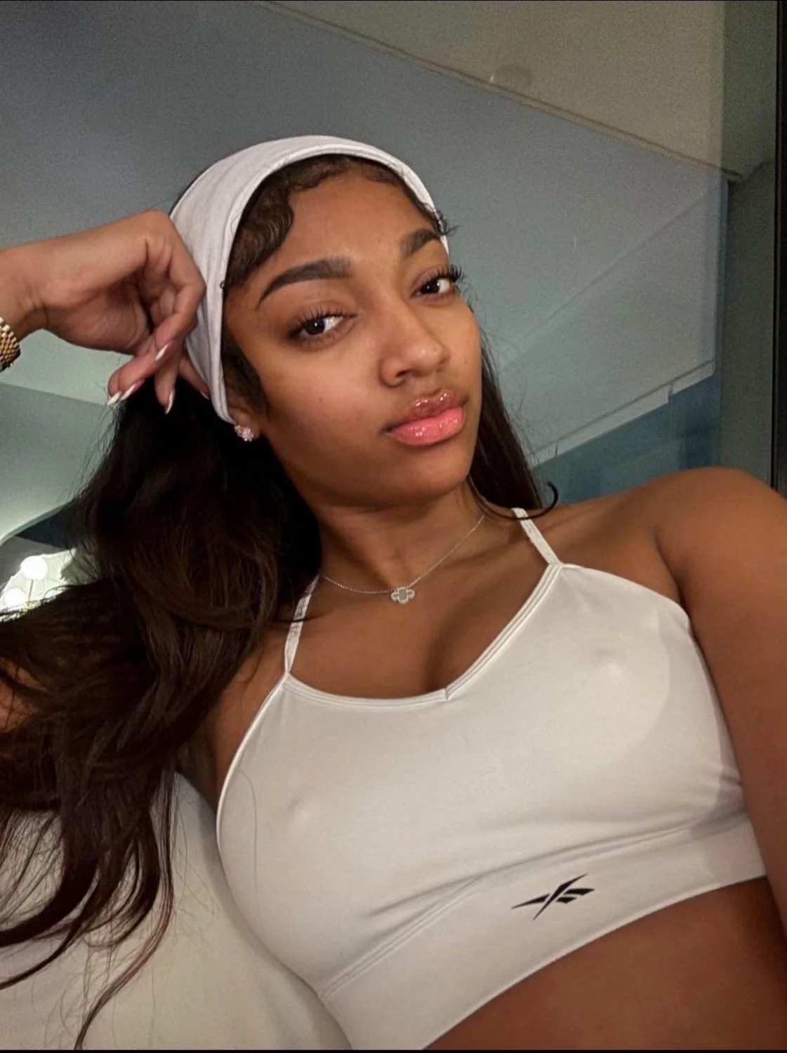 Basketball player Angel Reese 🔥💦 image 16