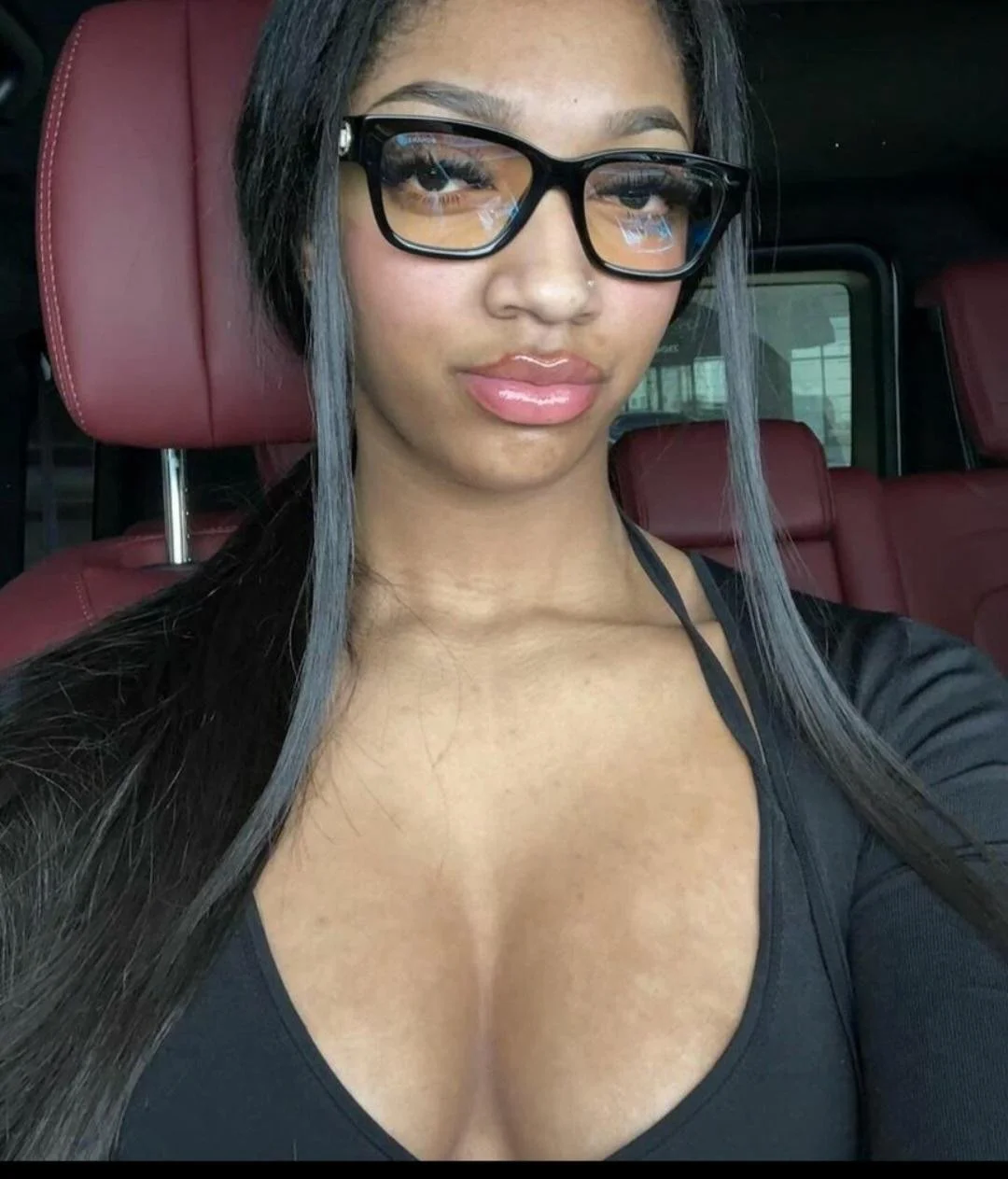 Basketball player Angel Reese 🔥💦 image 33