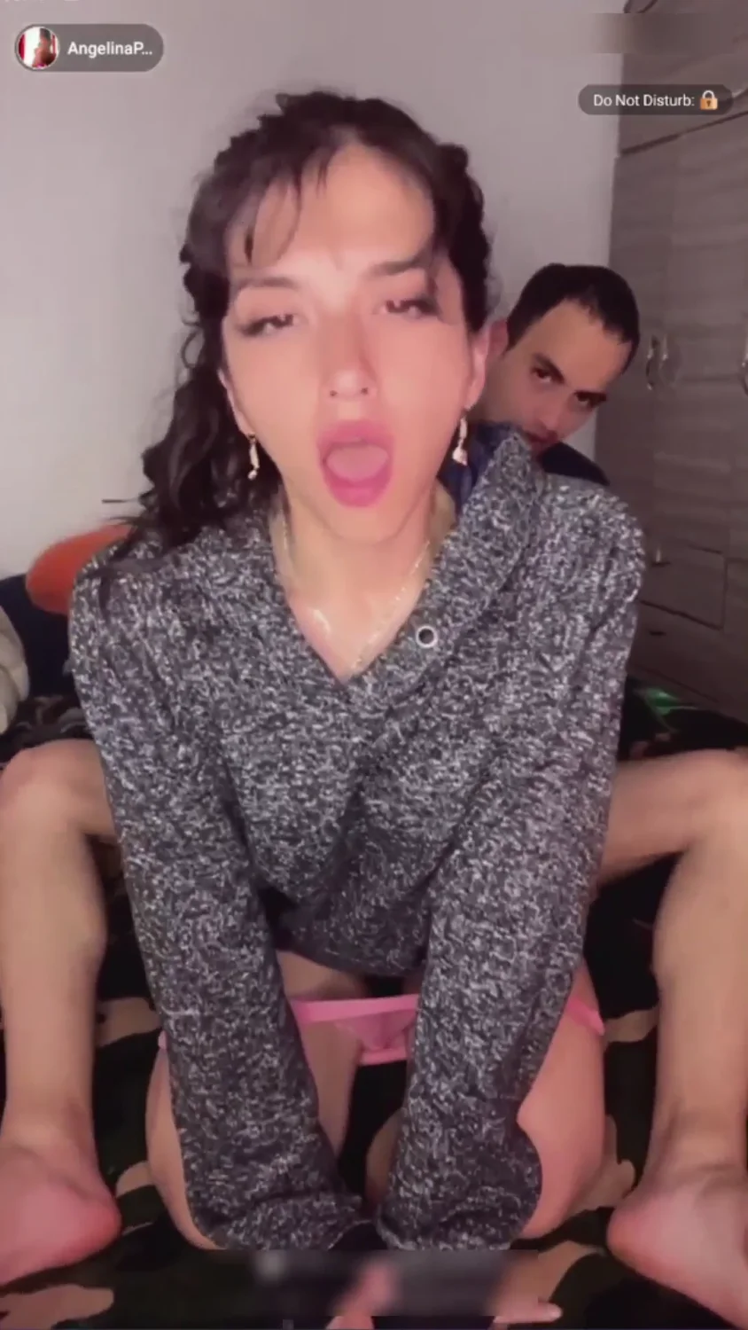 Angelina praga rides her boyfriend on Clapper image 19