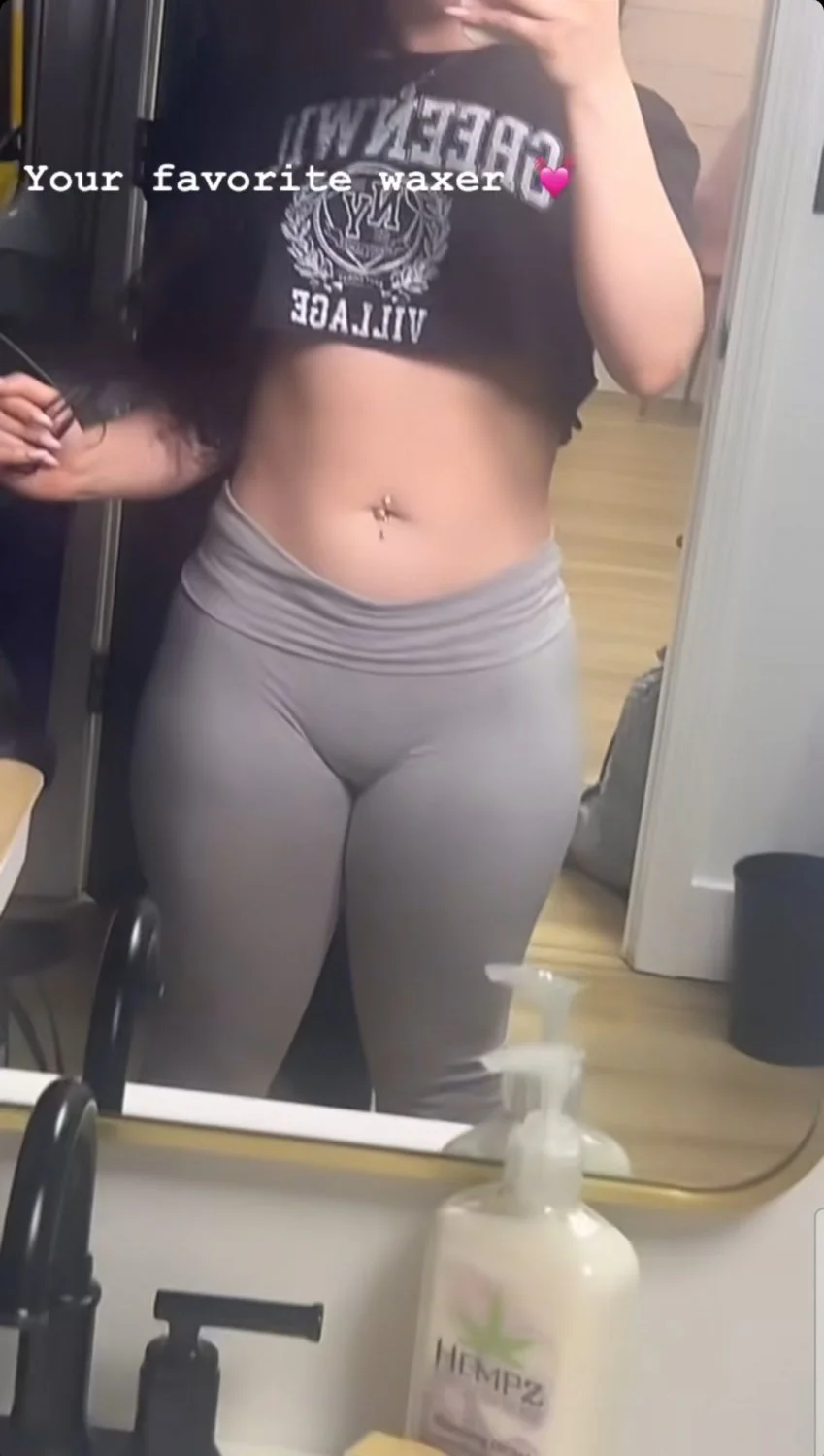 Sexy Puertorican waxer 🇵🇷 from CT. Super tight pussy image 4