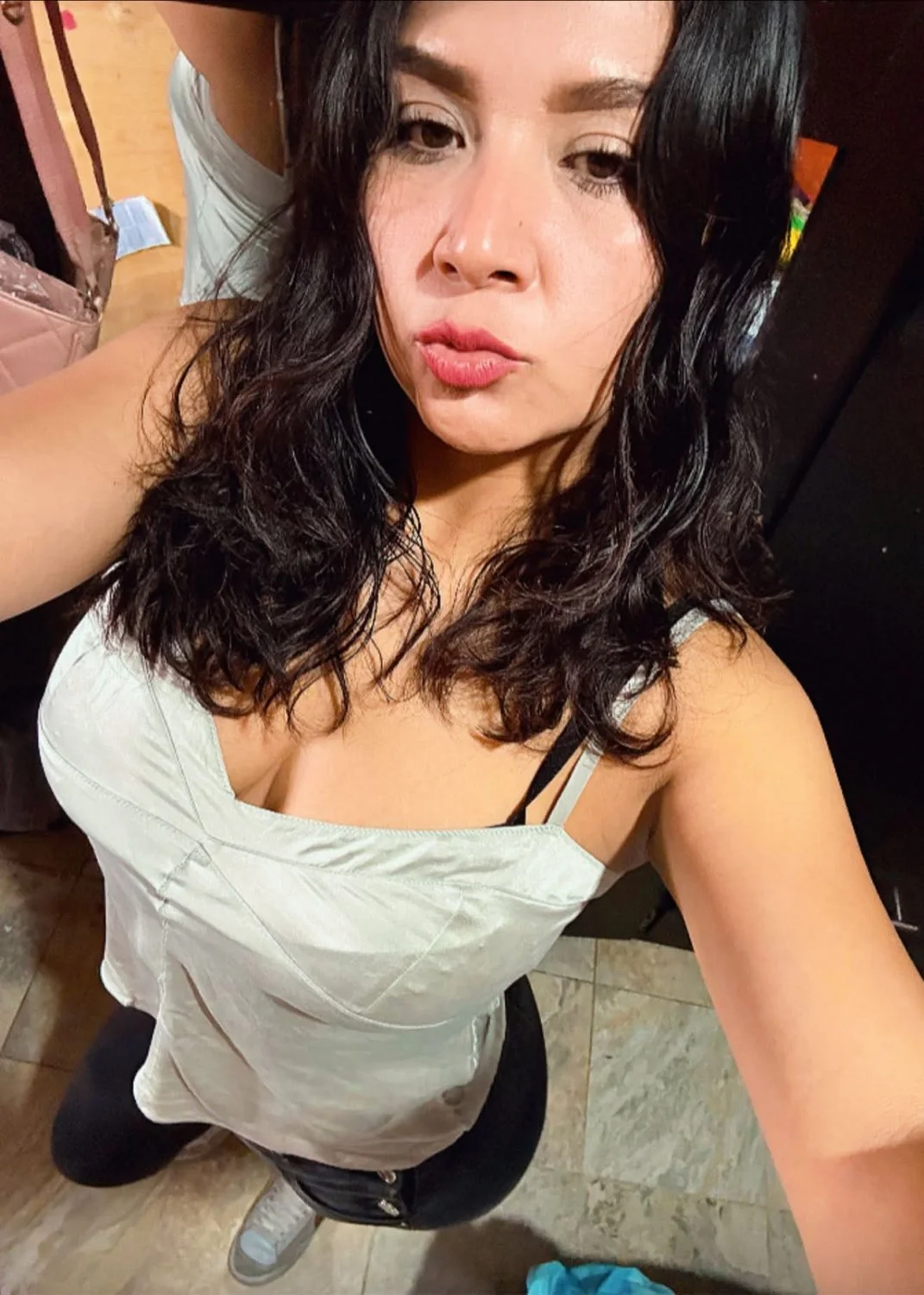 Mami hermosa soltera image 16
