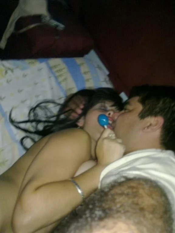 Que rico cacha mi gotica culona image 6