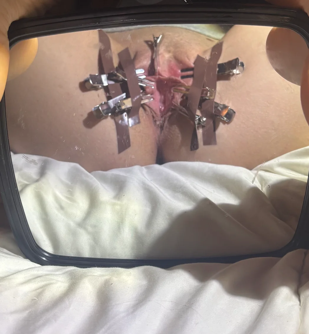 Worn and stretched cunt for your wanking pleasure image 5