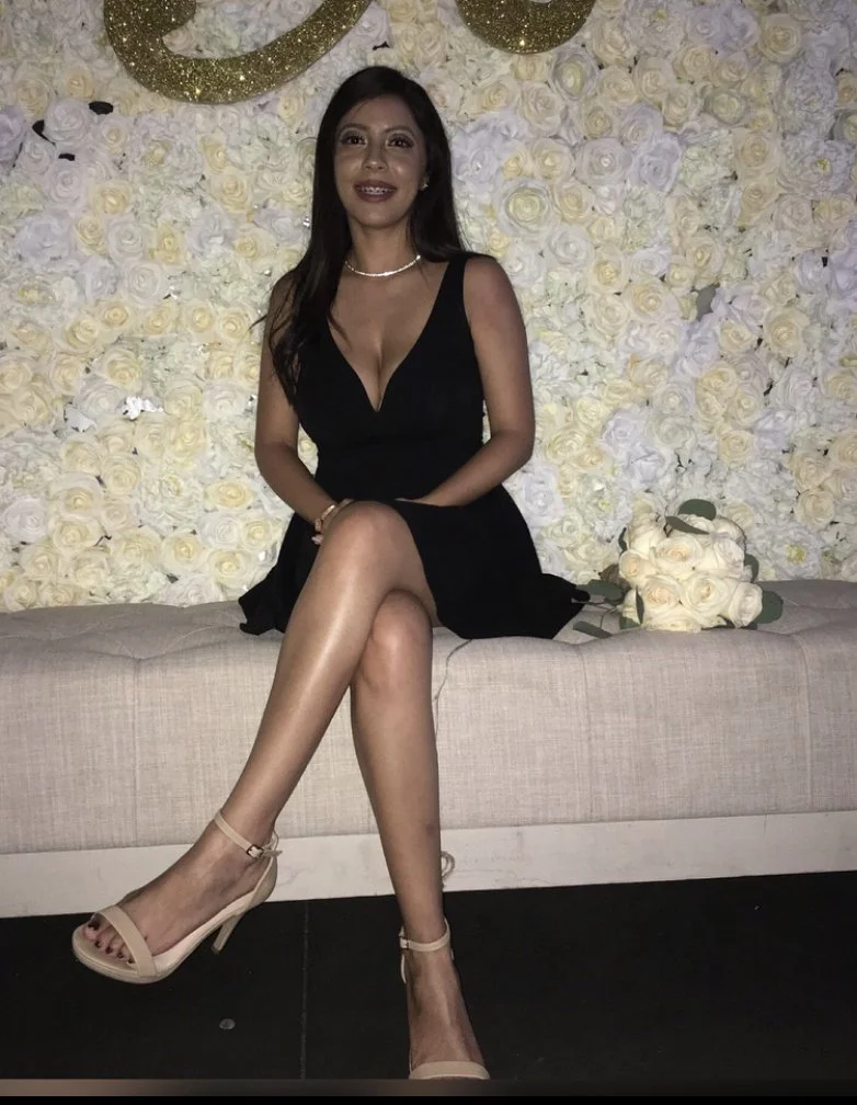Beautiful big tit Latina Karina image 13