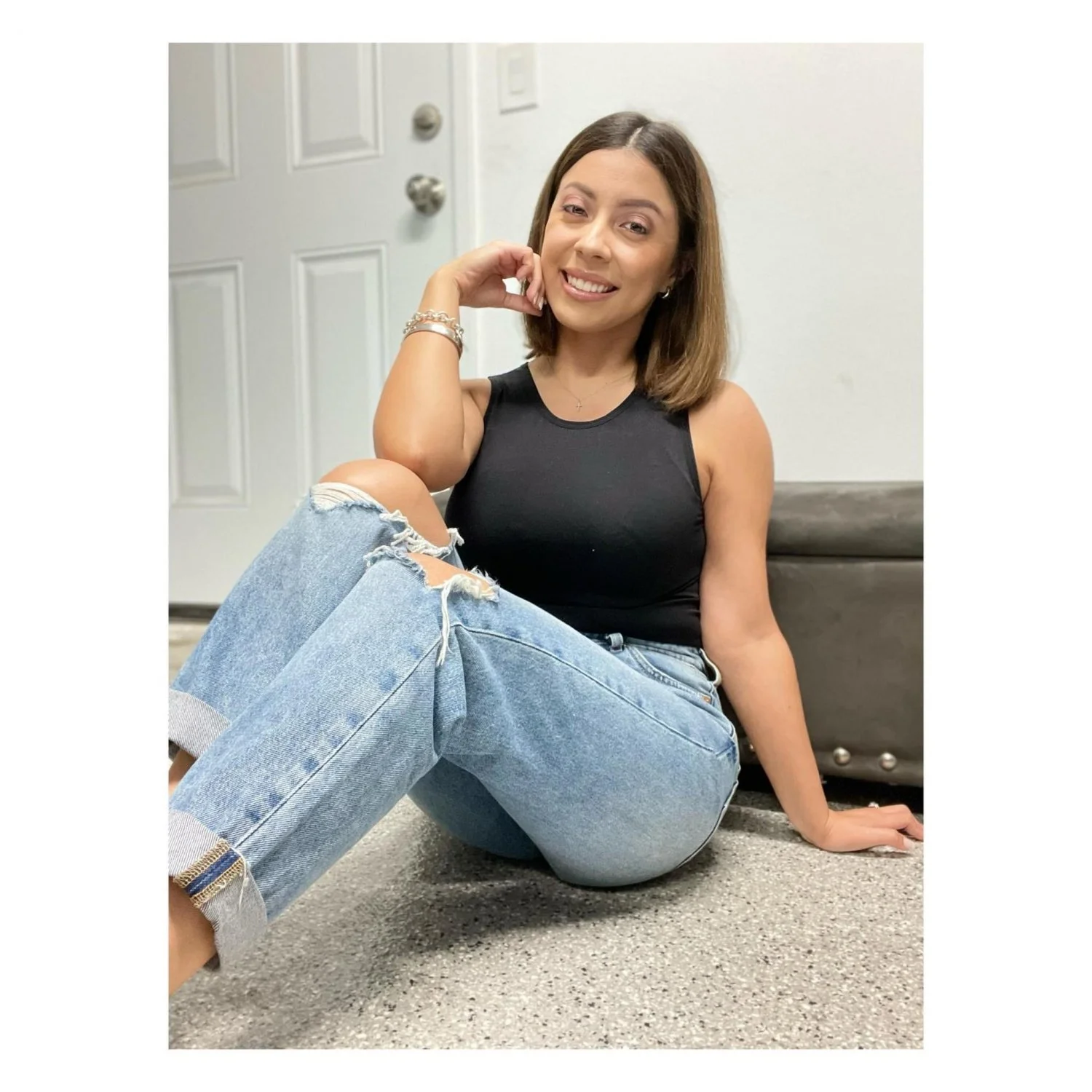 Beautiful big tit Latina Karina image 23