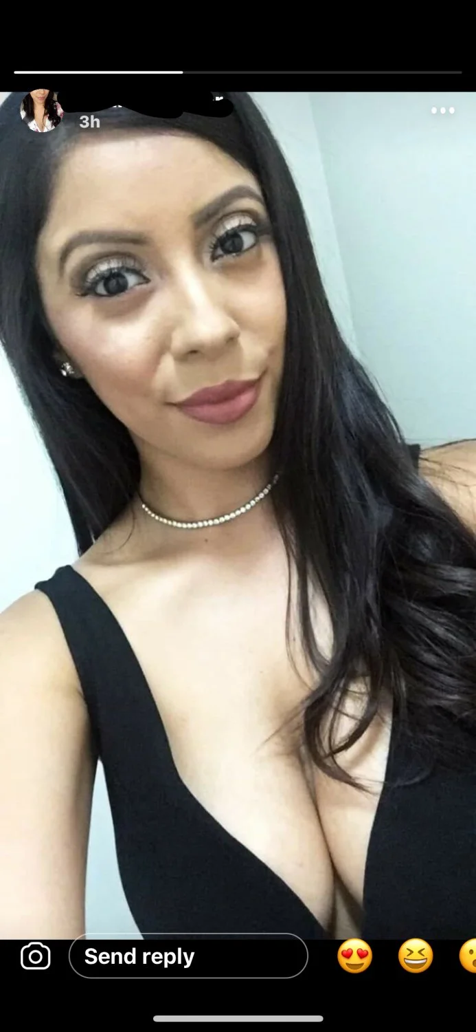Beautiful big tit Latina Karina image 41
