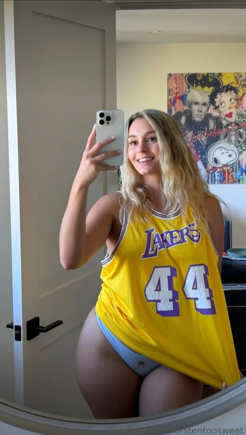 Fat Ass College Volleyball Player Getting Naughty image 11