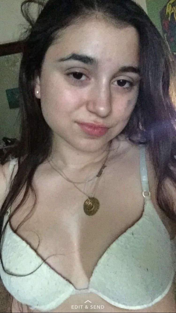 Jewish teen thot leaked nudes image 4