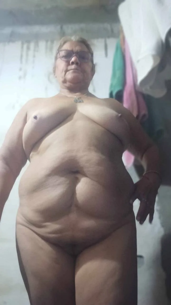 Señora madura coco granados le encanta ser una puta image 2