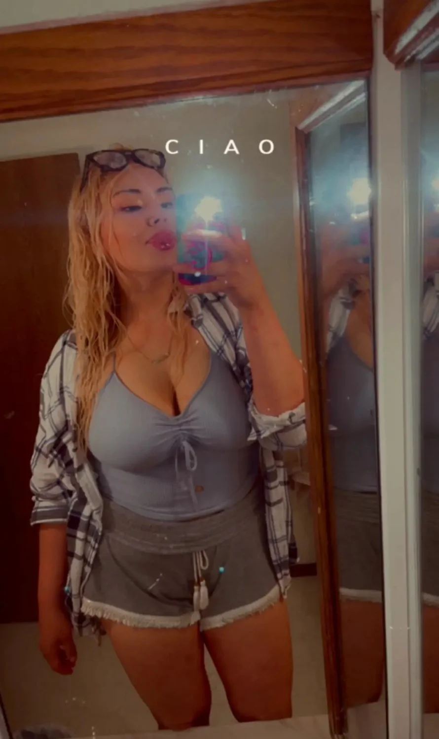 Milf image 6