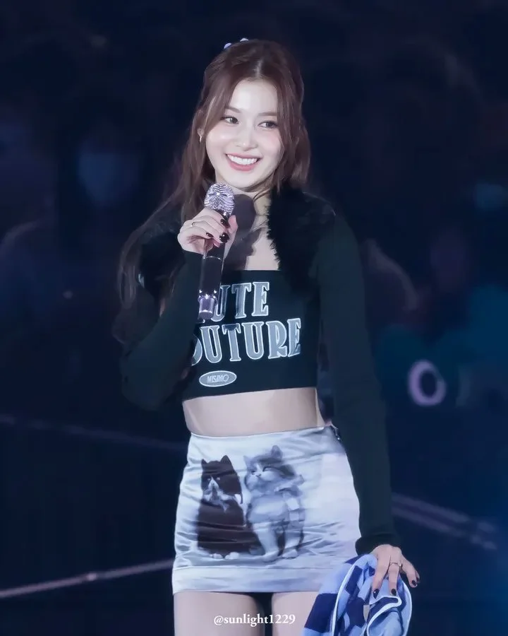 Sana (Twice) Pictures 1 📷 image 25