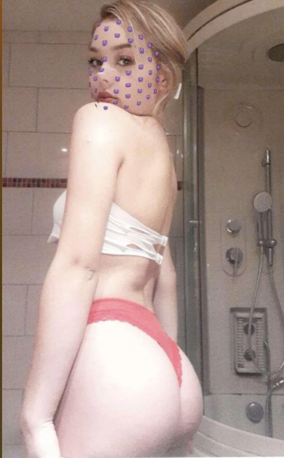 this is a repost of my ass but with my face now😝 image 5
