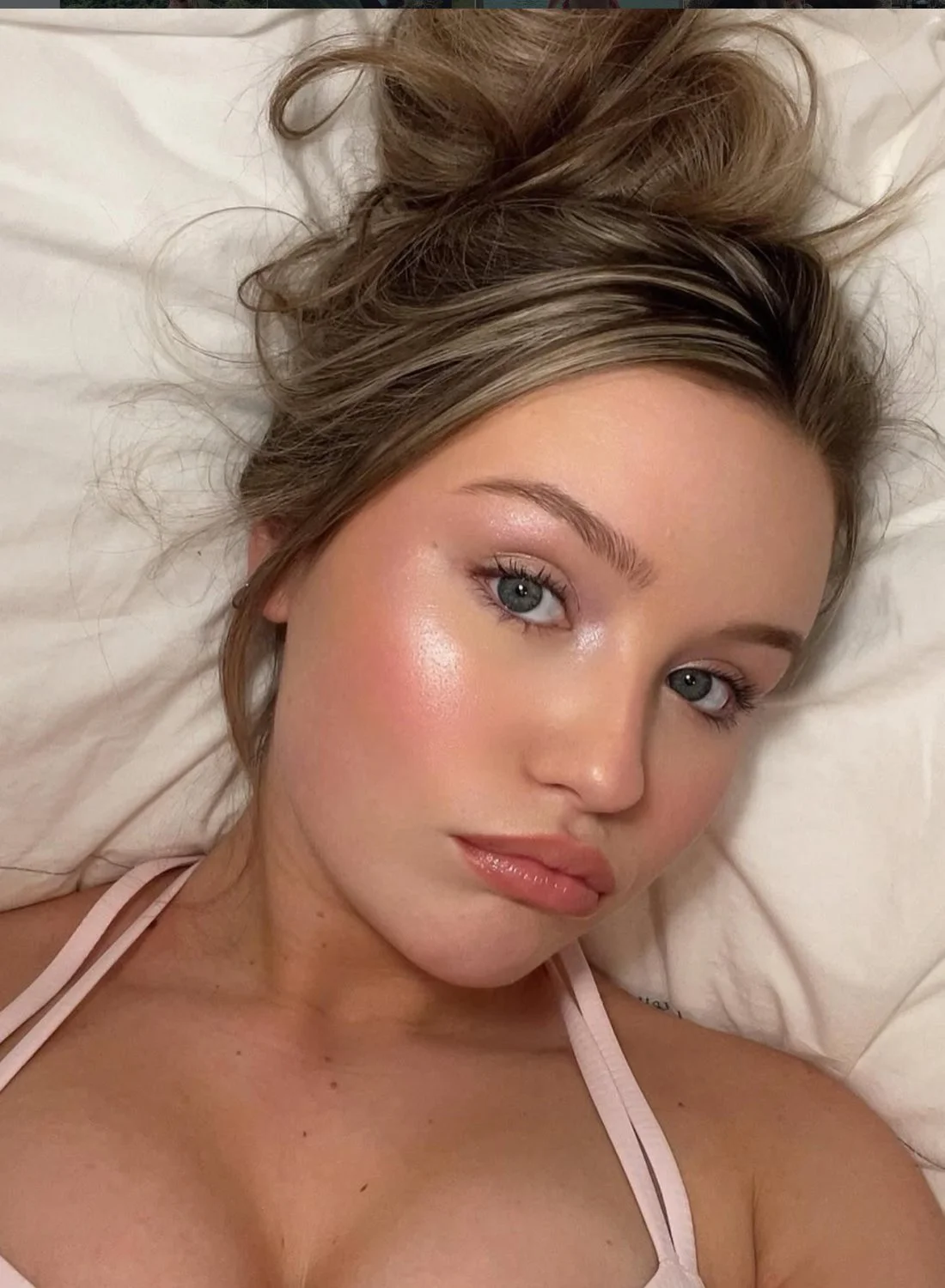 Busty Teen Bop Sadie image 5