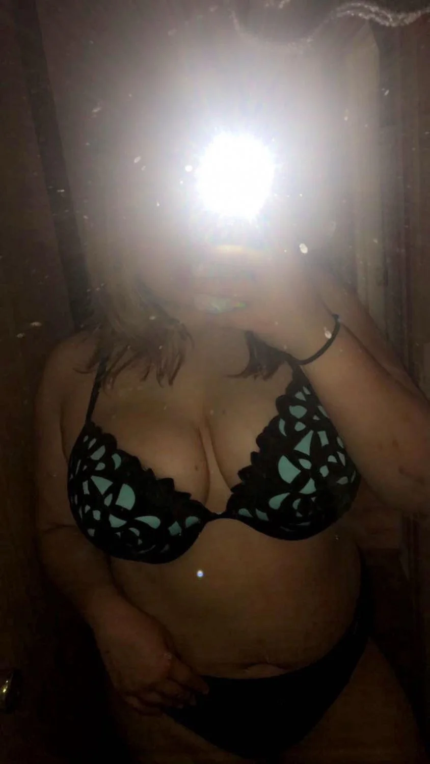 Chubby white girl image 5