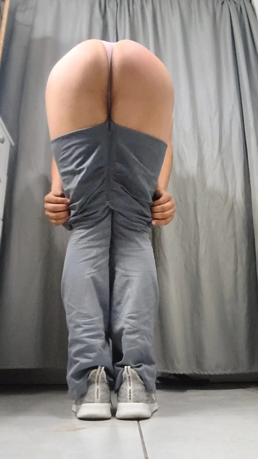 Travesti en leggings image 31