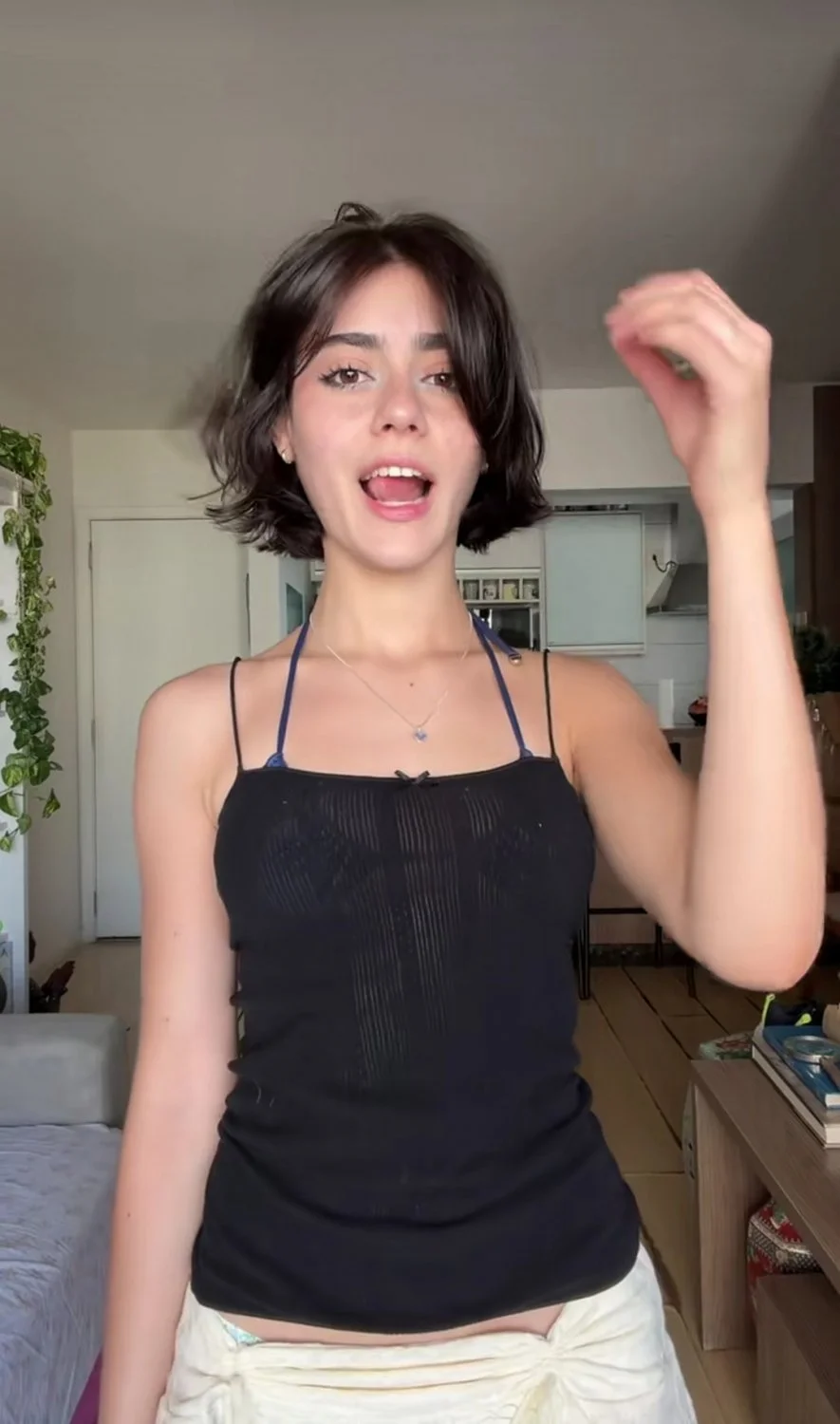 Linda angelarrochista - tiktoker Desnuda con (IA) 🔥🔥🔥💦 image 2