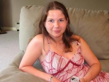 Post her irl initials if you know her, Click the ❤️ if you secretly know her. Hollyholy744 on k1k image 4