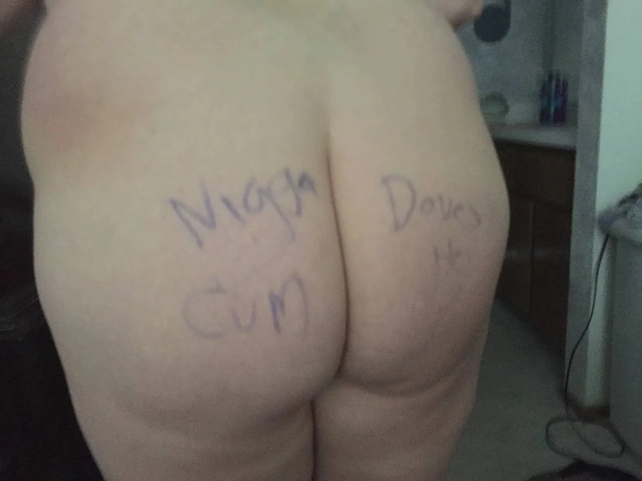 Mature thick white BBC loving slutwife image 26
