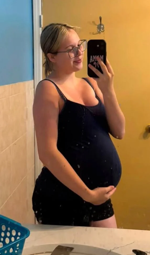 Pregnant Teen image 2