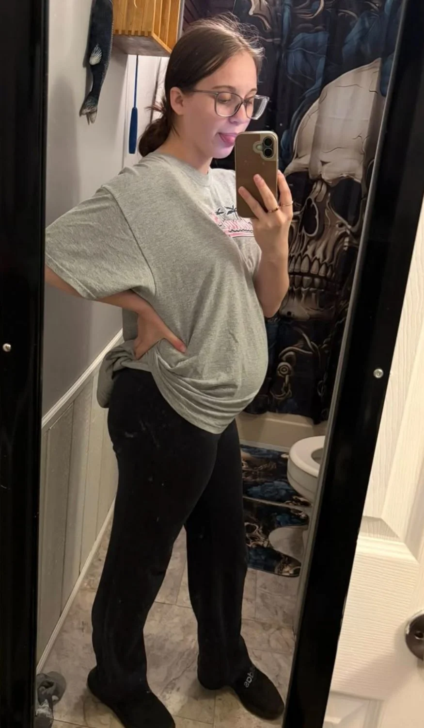 Pregnant Teen image 7