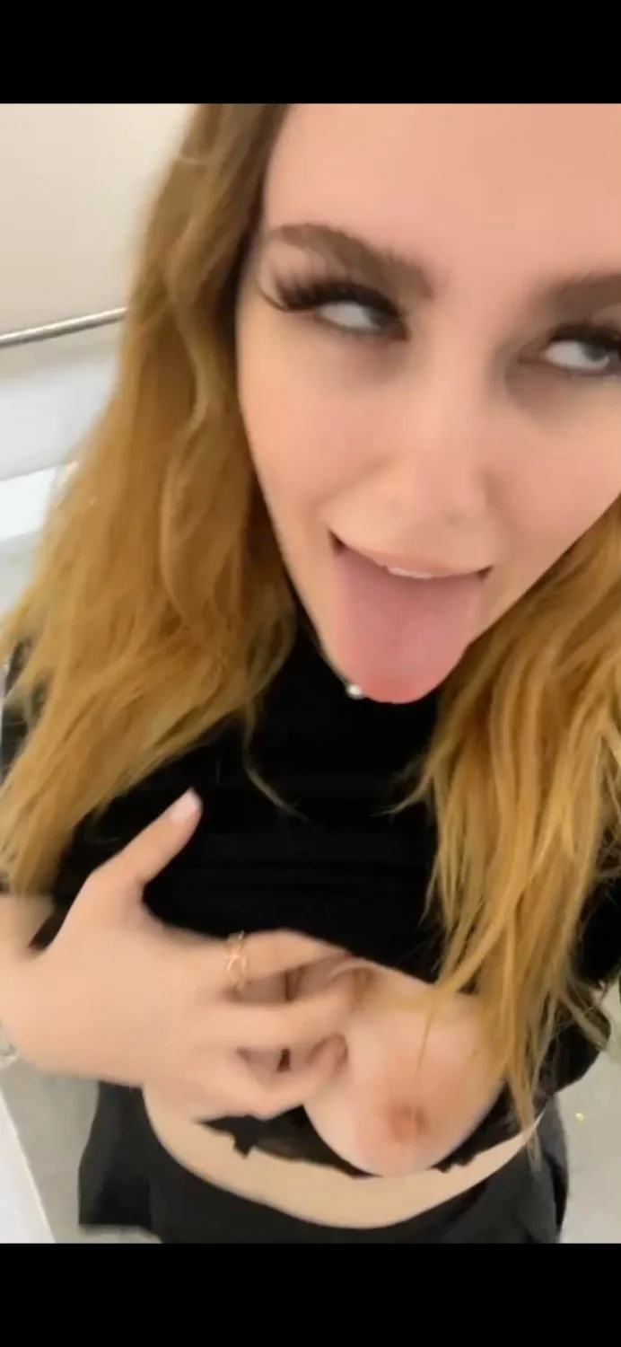 Blonde gf nudes. Gonna delete soon image 19