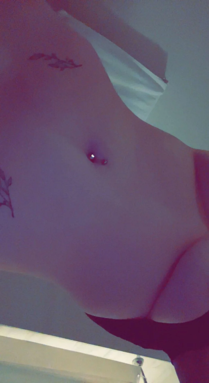 Blonde gf nudes. Gonna delete soon image 3
